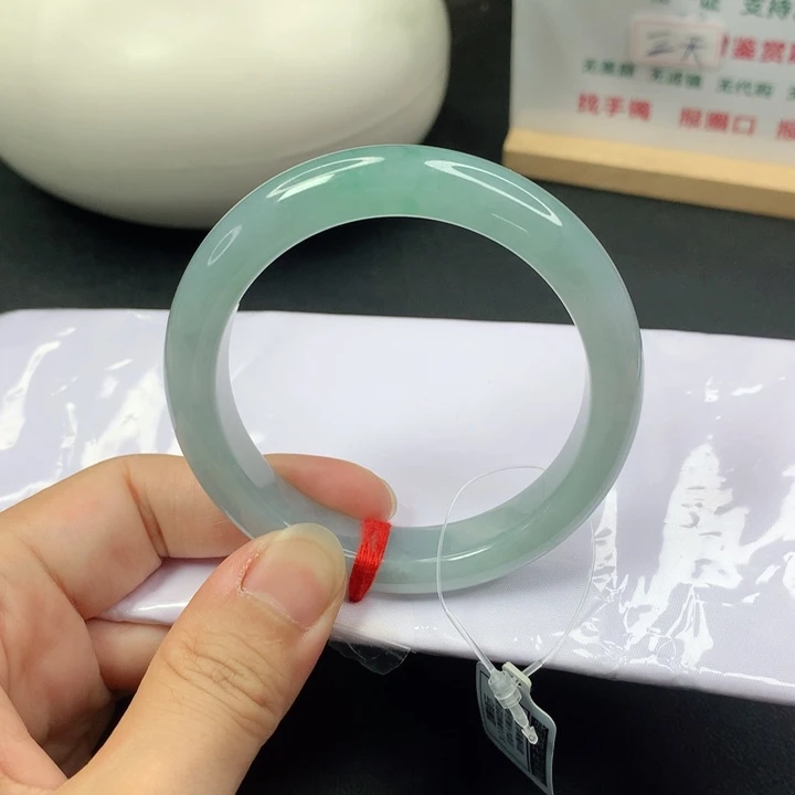 翡翠手镯未镶嵌5455