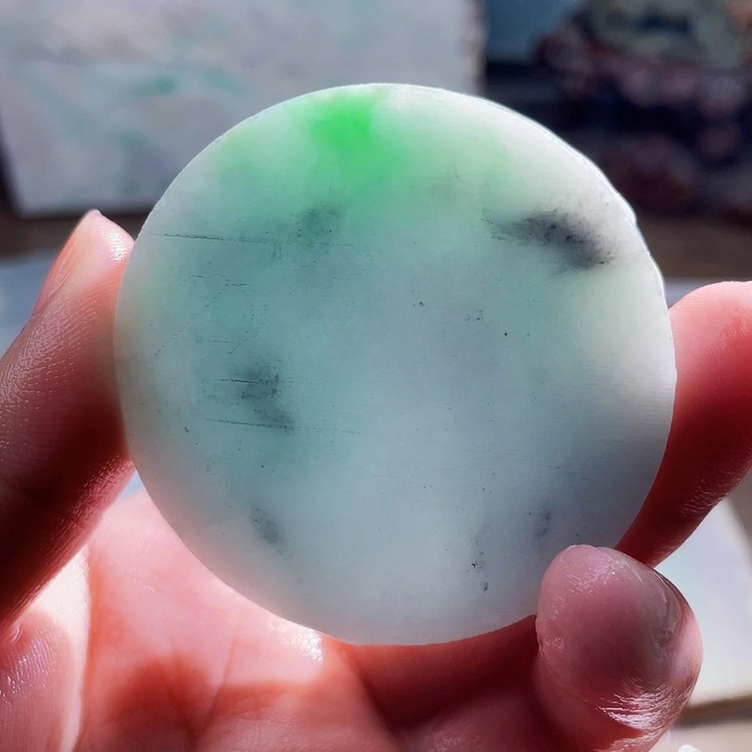 翡翠未镶嵌颈饰毛料92