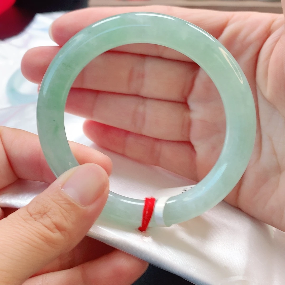 翡翠未镶嵌手镯54圆