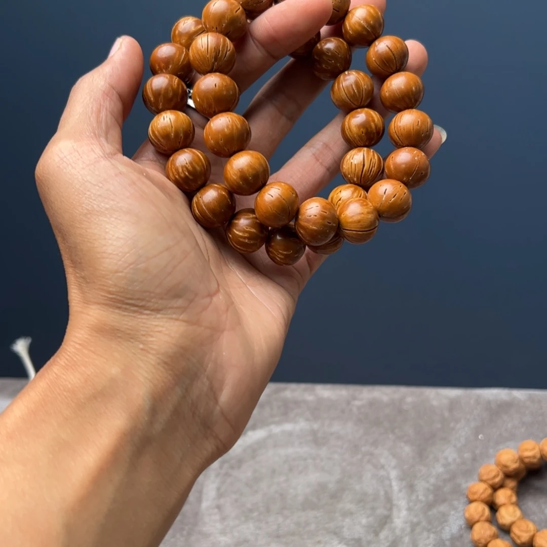 桃核手串///////////1