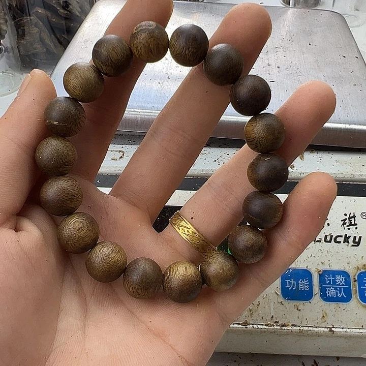 沉香手串乌身1.2单圈10克+