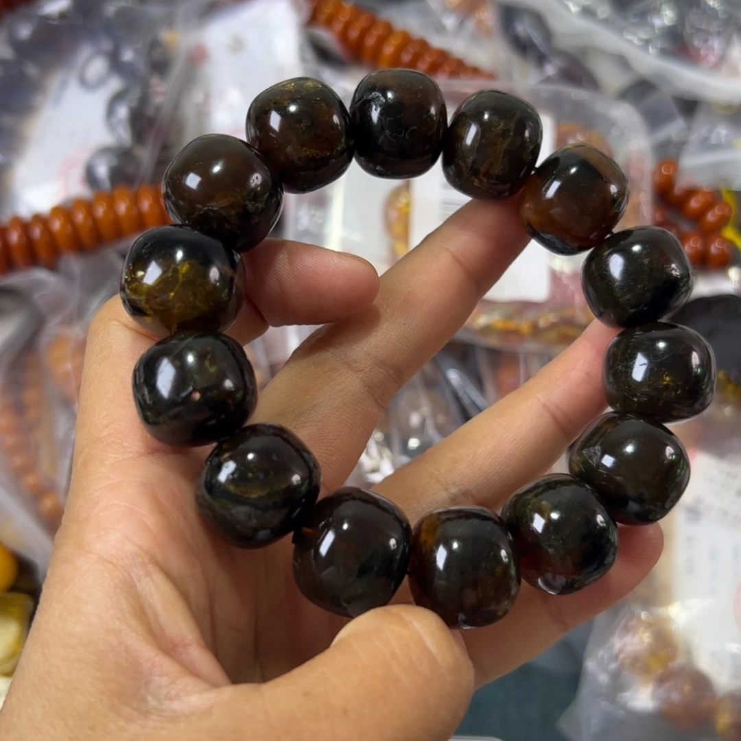 未镶嵌琥珀珠宝奇石557