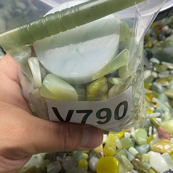 蛇纹石玉未镶嵌鱼缸石