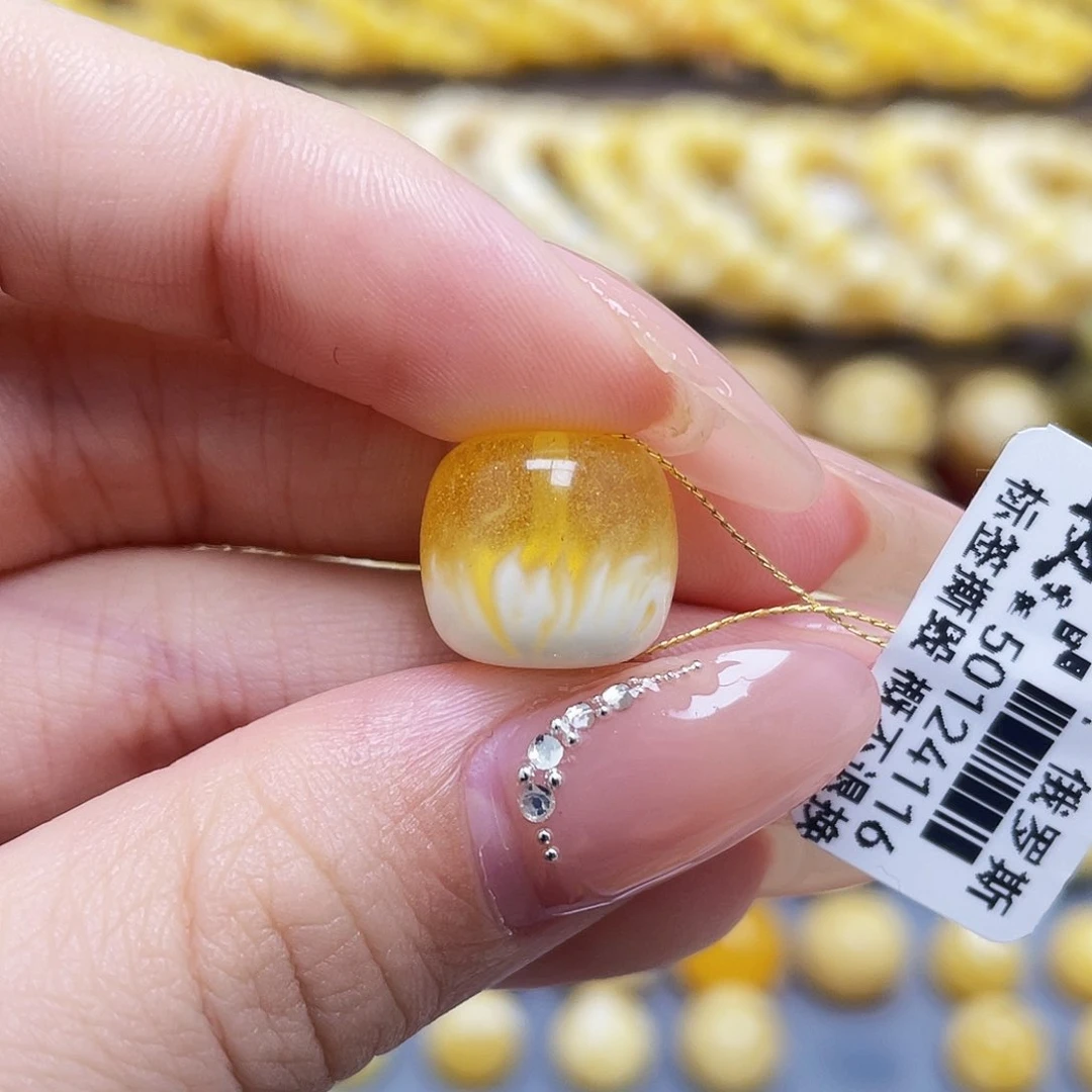 未镶嵌琥珀裸石蜜蜡老型13.1*11.8mm瑕疵