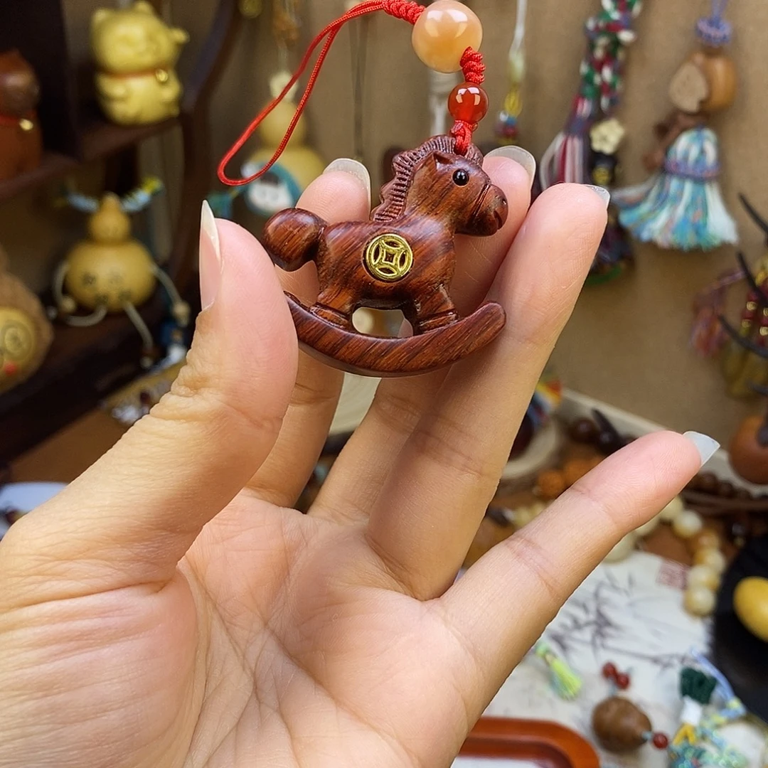 木质类檀木摇摇马上有钱