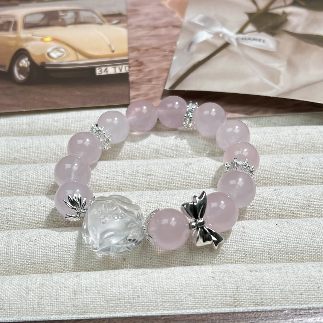 【水灵狐】趴趴狐白水晶马达加斯加粉水晶手串