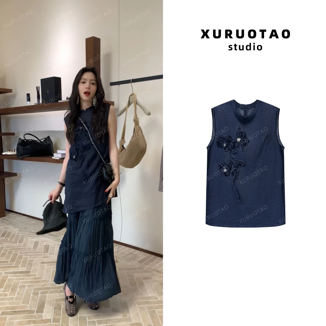 XURUOTAO 【夏日狂想曲】100苎麻立体绣花无袖藏蓝色上衣 T5345