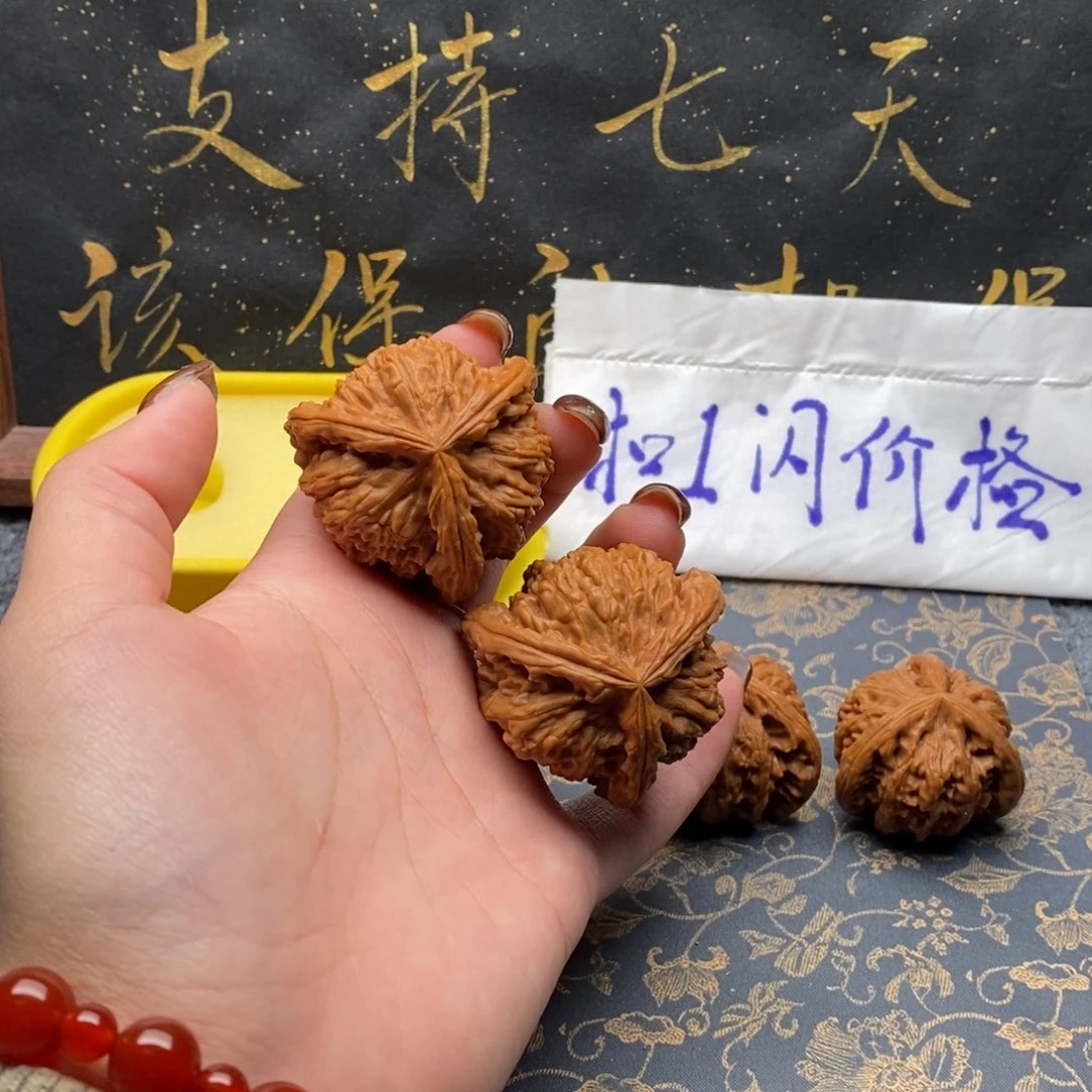 吊坠文玩核桃昆**山