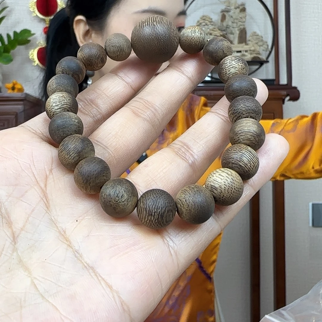 沉香手串用****4海南虫漏黑油格1.1+1.8圆珠单圈手串