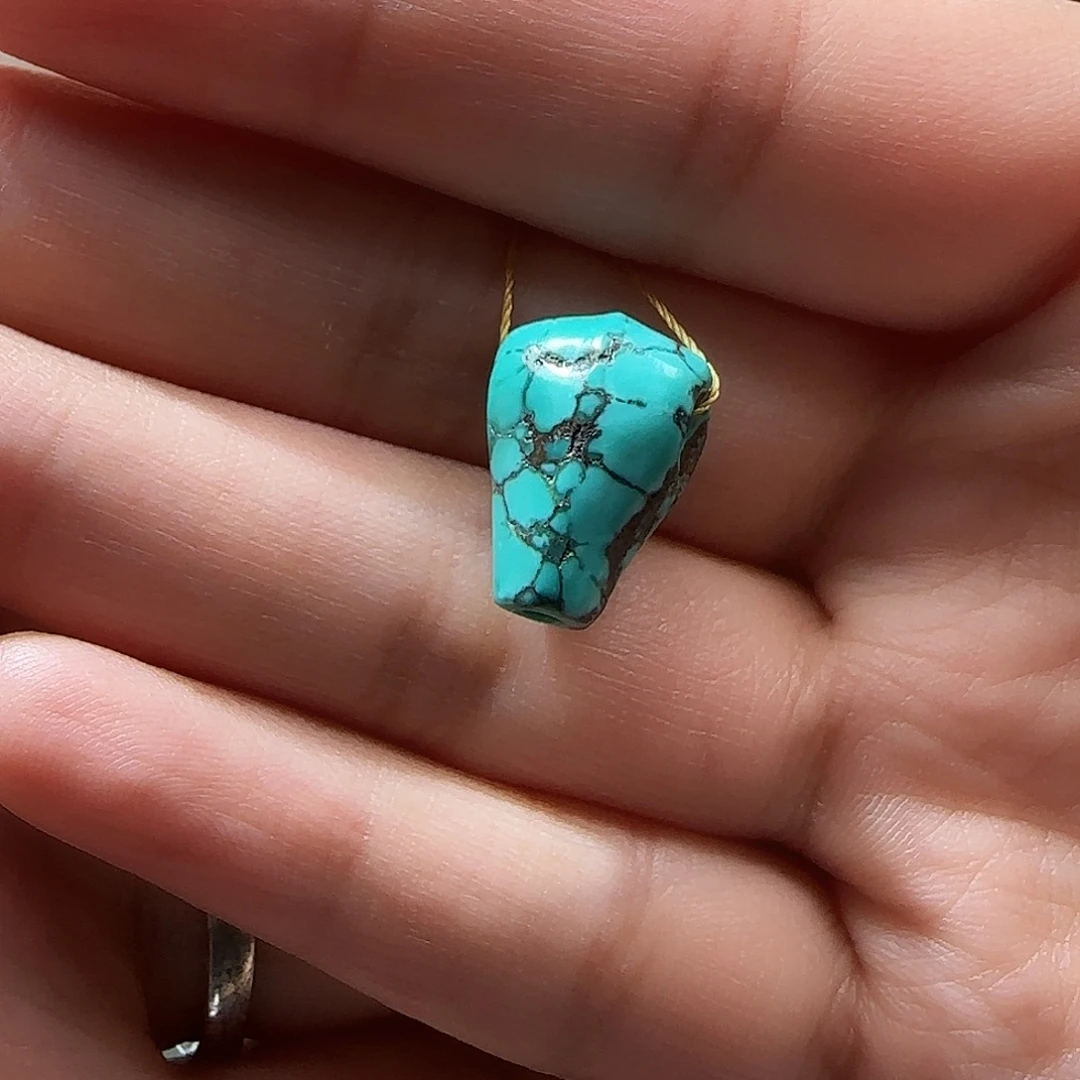 临***制绿松石未镶嵌配饰