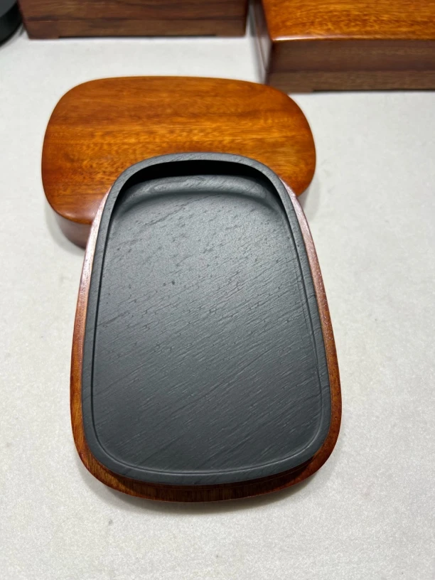 歙砚桥头坑乌丁罗纹鱼籽底板整体干净厚实12.9/8.8/2.6厘米