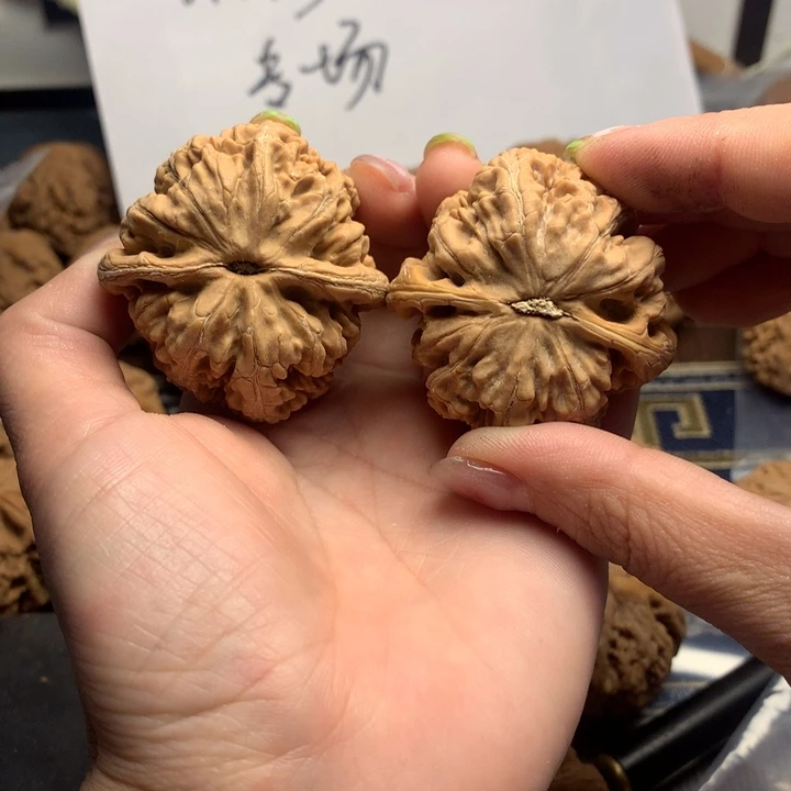 吊坠文玩核桃尤粗筋