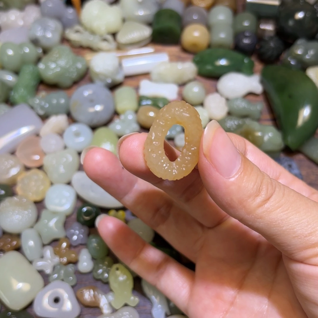 和田玉未镶嵌珠宝半成品