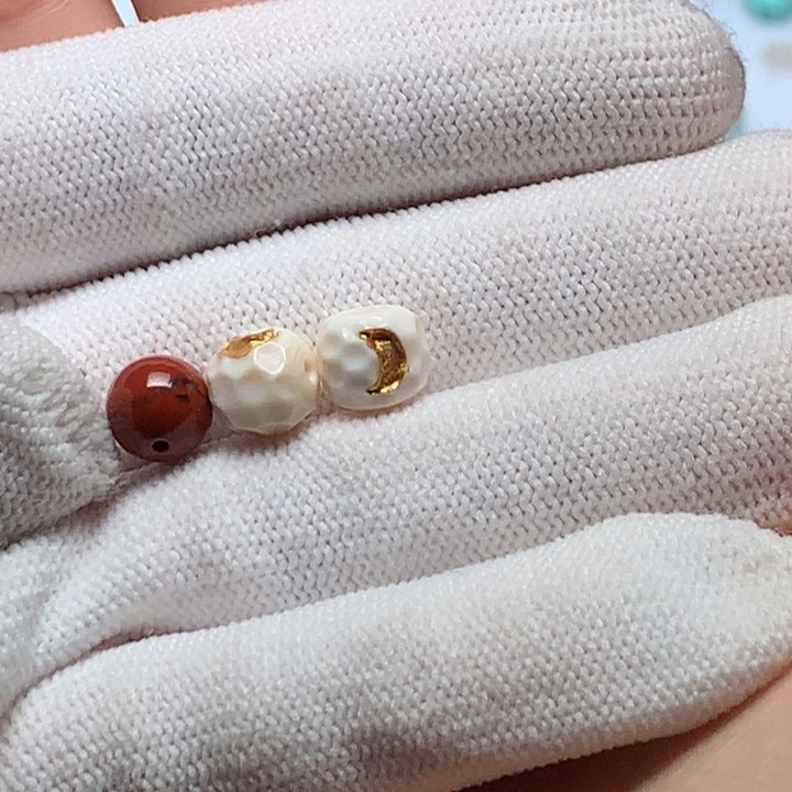南红玛瑙未镶嵌珠宝奇石