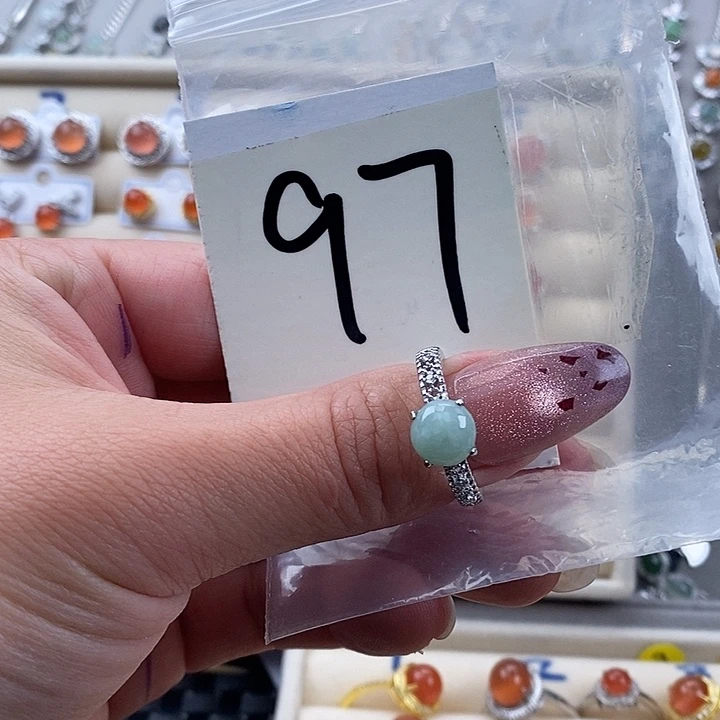 翡翠未镶嵌戒指缅甸