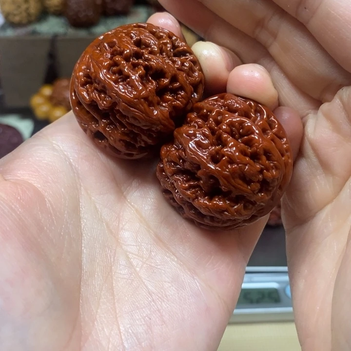 拾***一文玩核桃吊坠粗筋