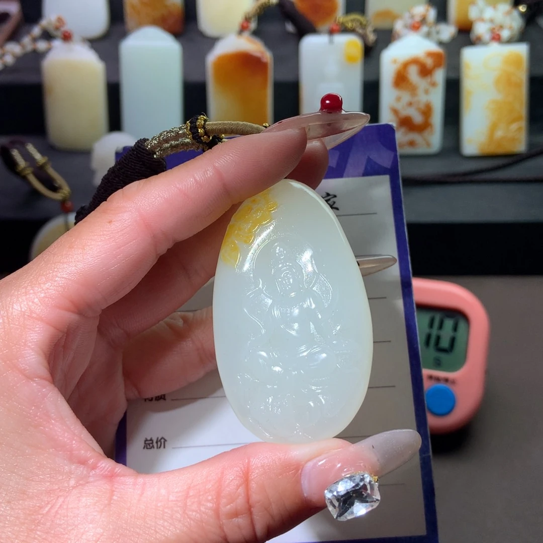 和田玉挂件未镶嵌想***?