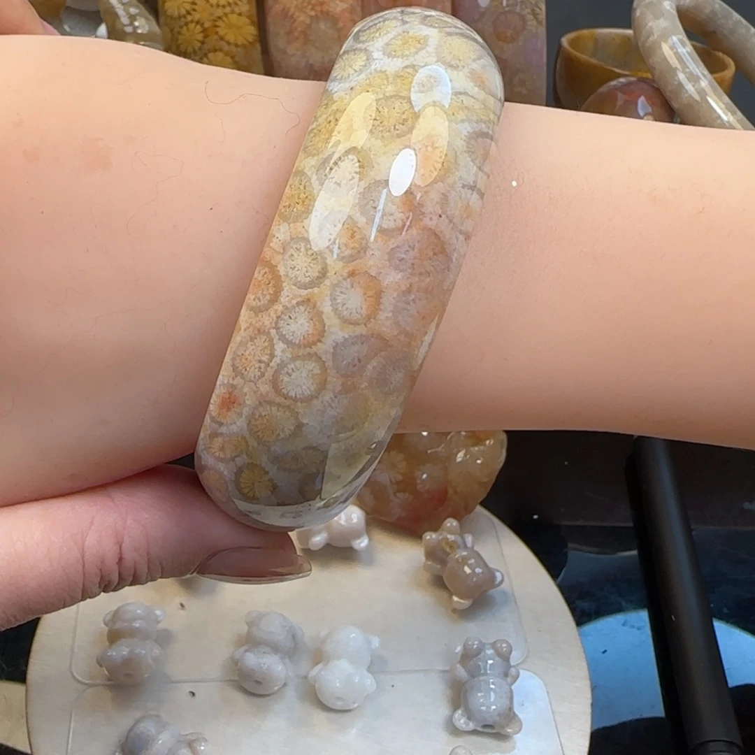 硅化珊瑚（珊瑚玉）未镶嵌手镯57-58圈200