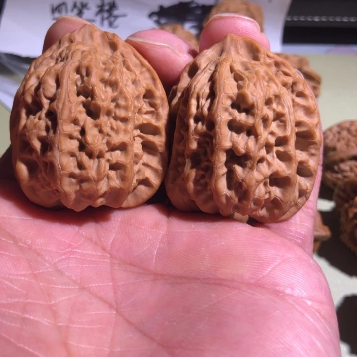 文玩核桃把件@****雪佛肚