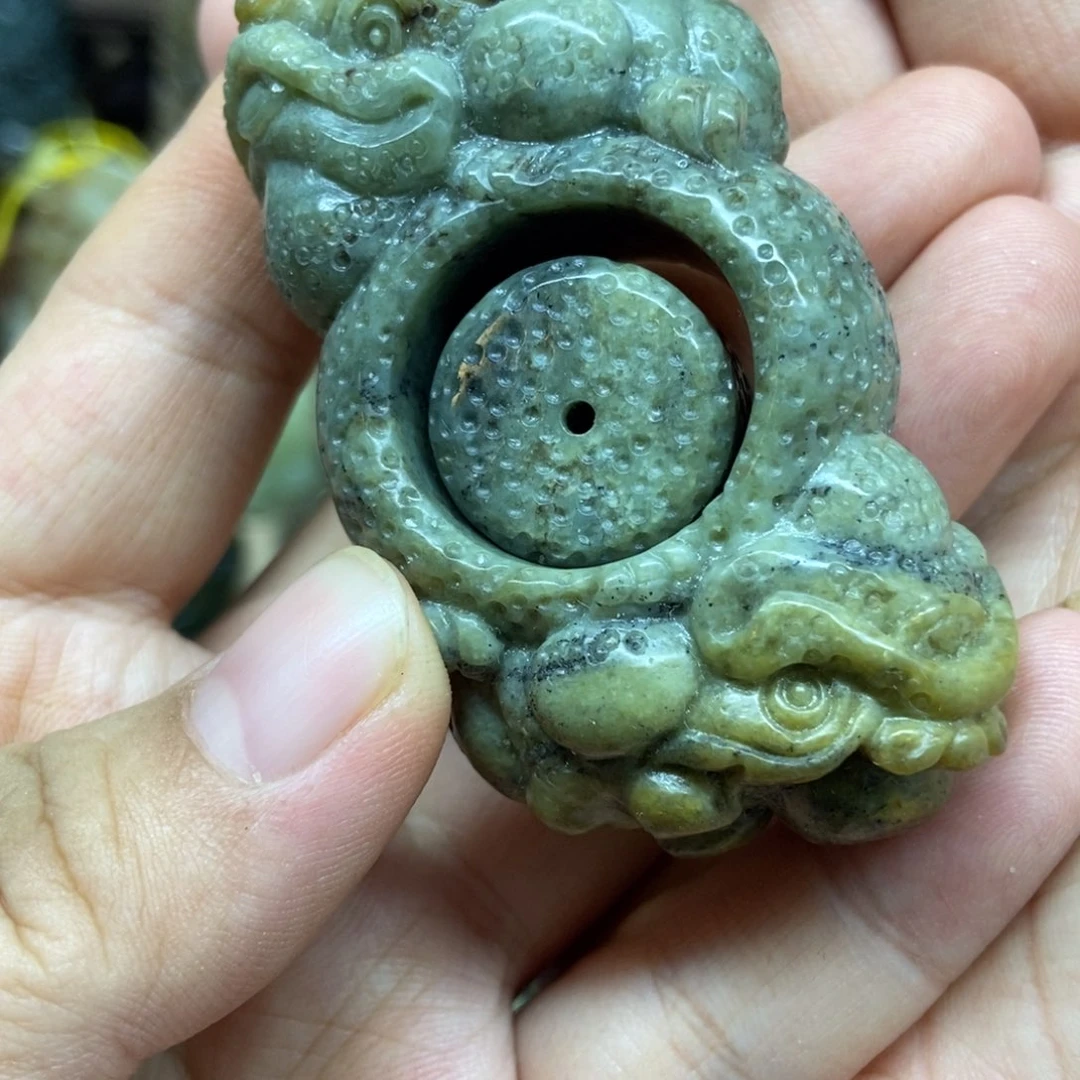 未镶嵌岫岩河磨玉（透闪石质玉）把件用****1
