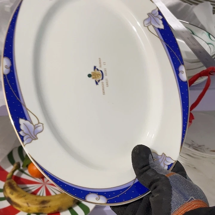 用***3瓷片汉玉骨质瓷金花纸鱼盘一个