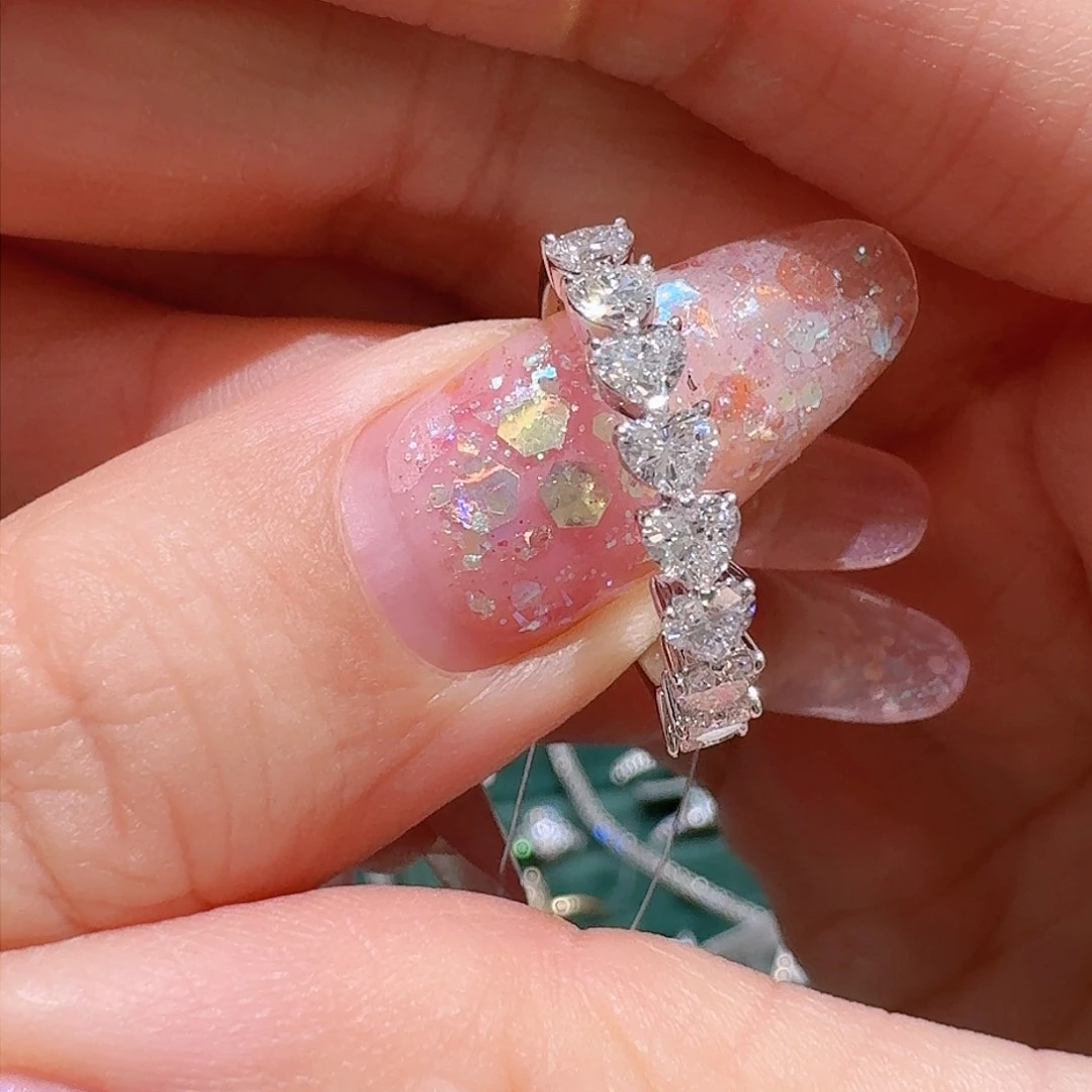 实验室培育钻石18K金镶嵌梅*12