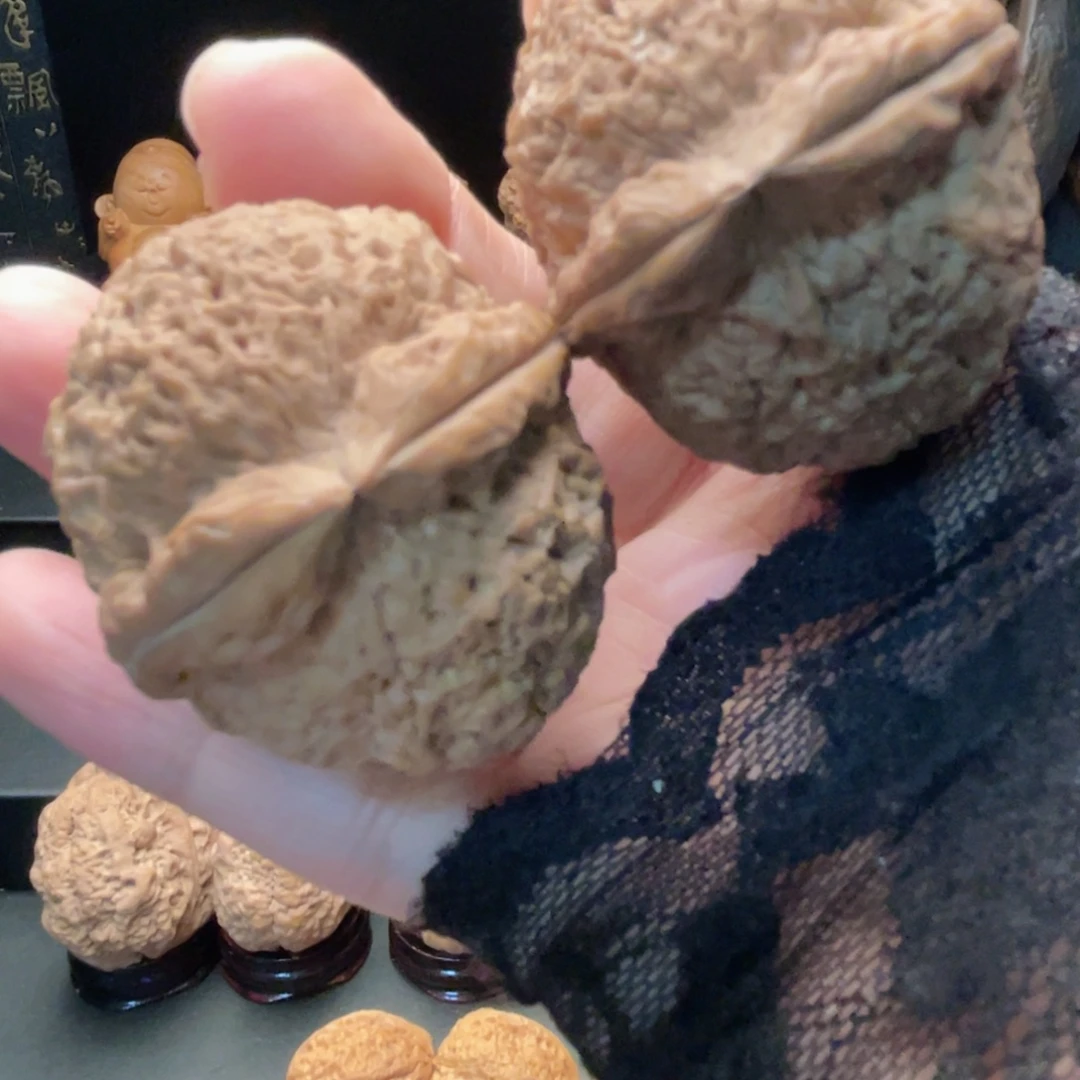 文玩核桃吊坠罗汗头……………………………………