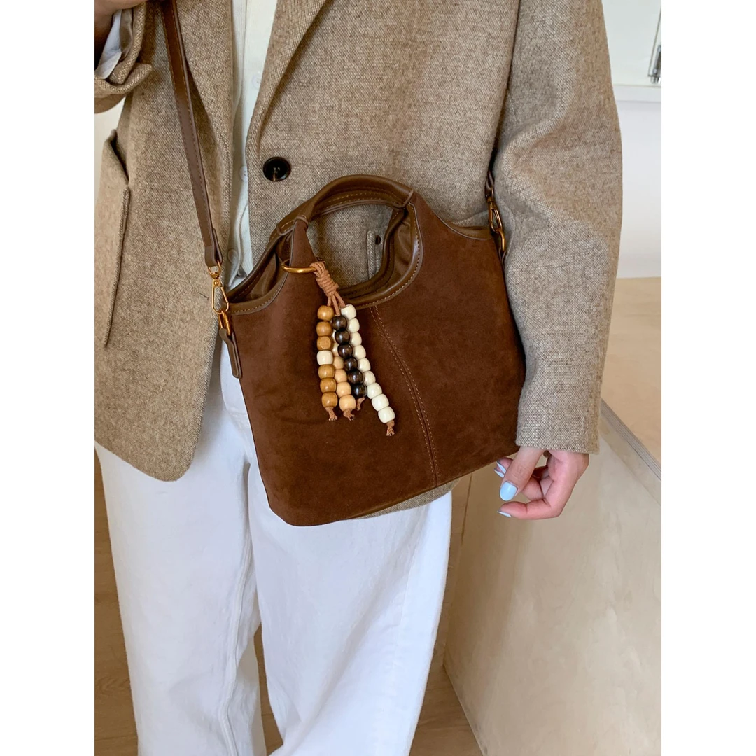 秋季新款水桶包包2025新款麂皮百搭韩版小众设计ins手提单肩包