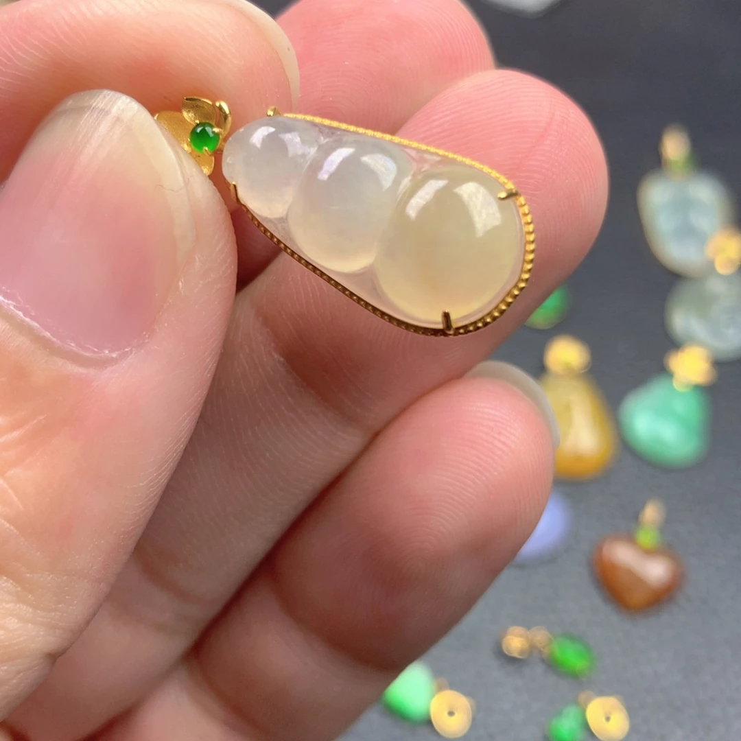 【闪购商品】颈饰18K金镶嵌翡翠翡翠