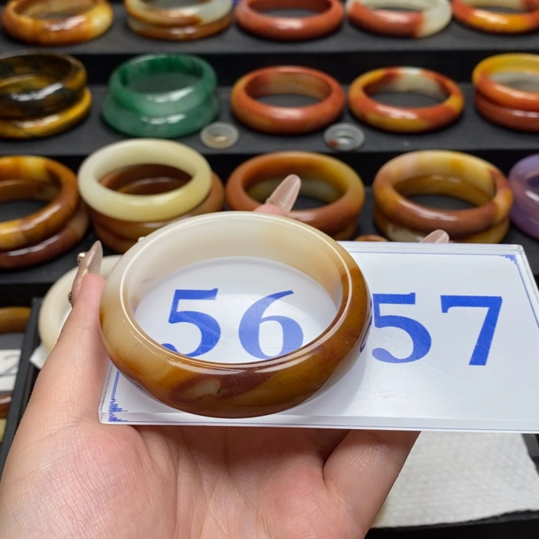 石英质玉（黄龙玉）手镯未镶嵌