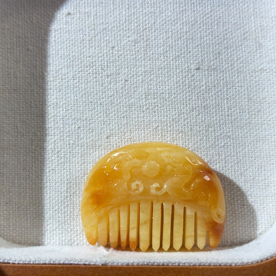 蜜蜡未镶嵌裸石梳子