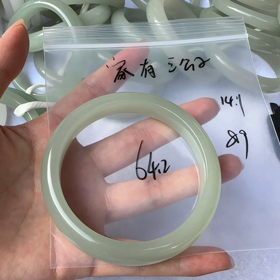 家***子未镶嵌手镯东陵石