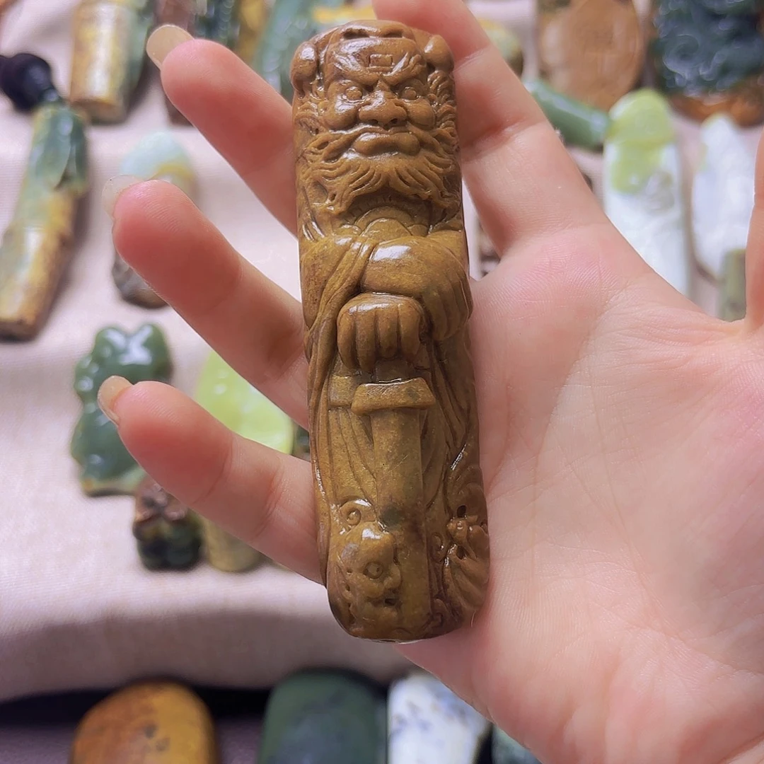石***转未镶嵌岫岩河磨玉（透闪石质玉）挂件