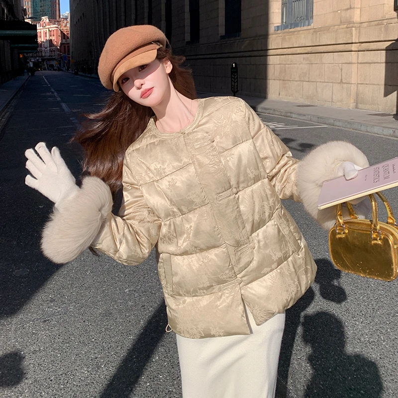 现货人丝提花新中式圆领狐狸毛贵气优雅羽绒服女