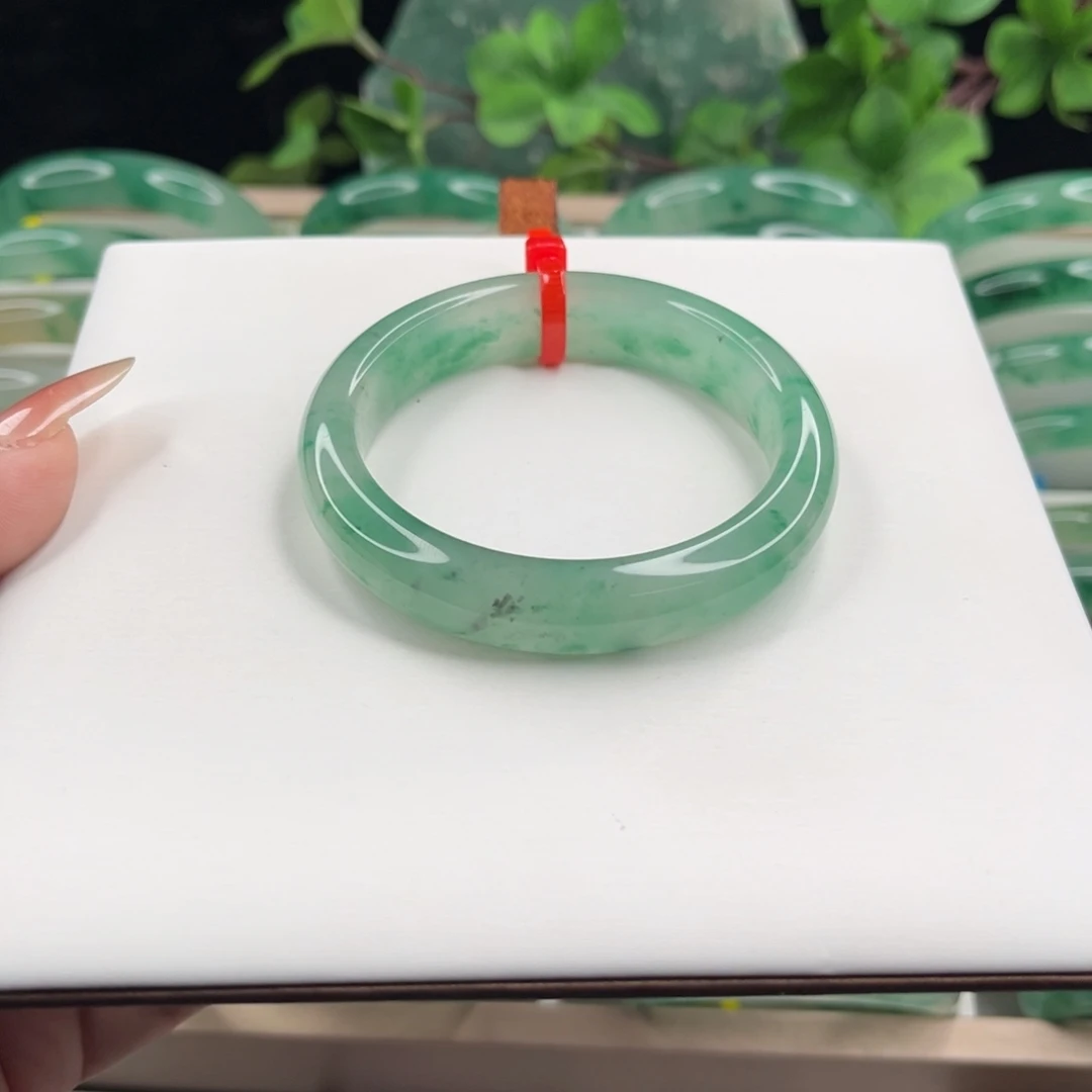 石英质玉未镶嵌手镯52/53T