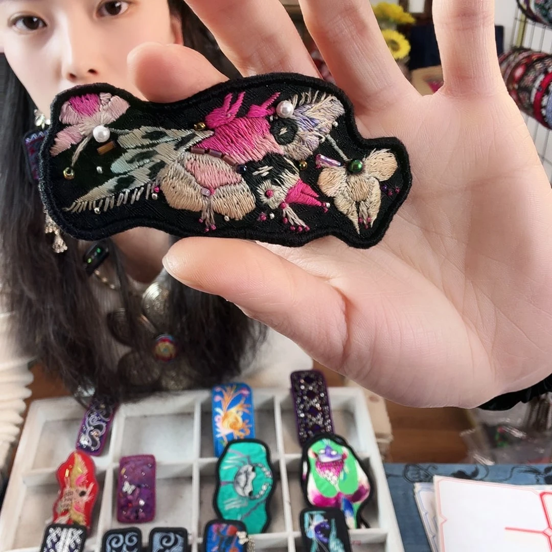 德***斋织绣手工刺绣工艺