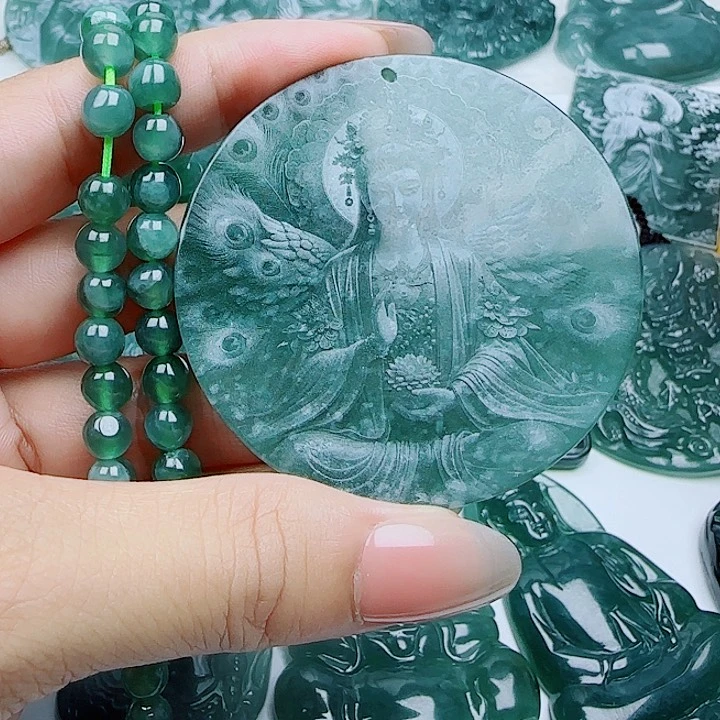 翡翠未镶嵌颈饰多样性发货天然的A货翡翠