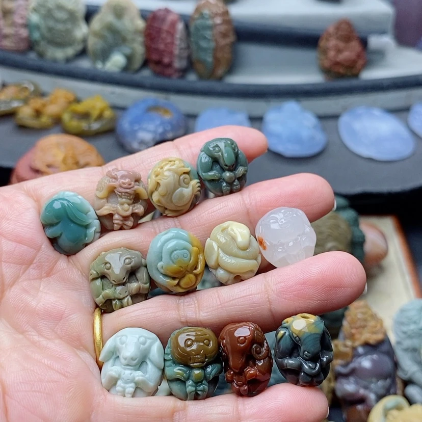 【闪购商品】定制石英质玉吊坠未镶嵌