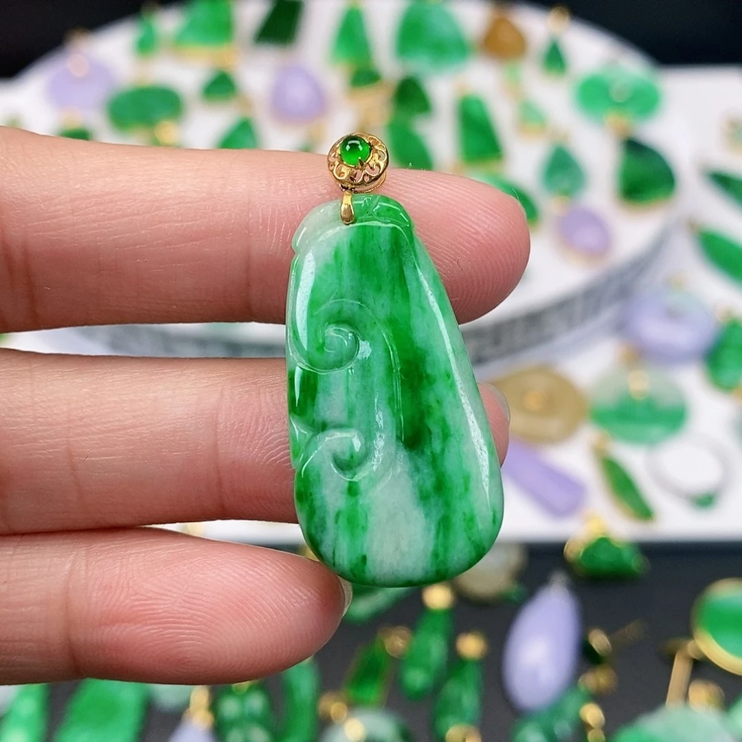 翡翠吊坠(不含链)18K金镶嵌