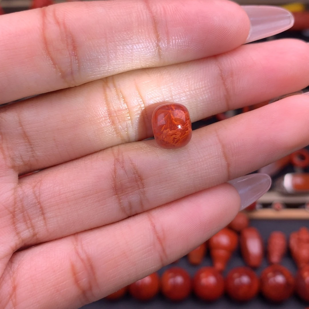 南红玛瑙未镶嵌牛血火焰老型10