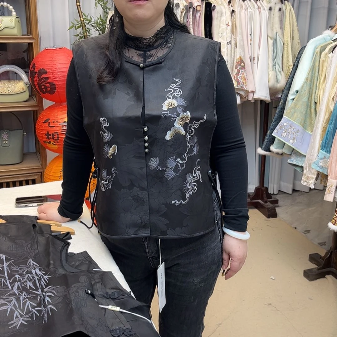 刺绣梓*小码马甲四季款