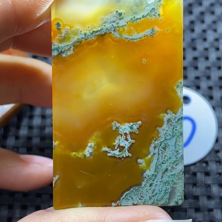 未镶嵌颈饰玛瑙/玉髓宝*
