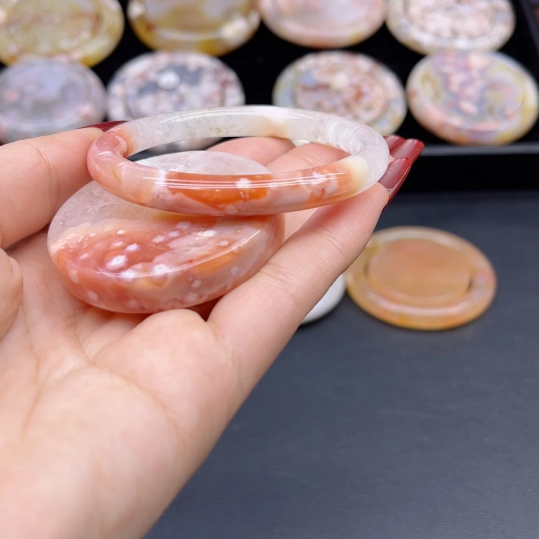 玛瑙/玉髓手镯未镶嵌52