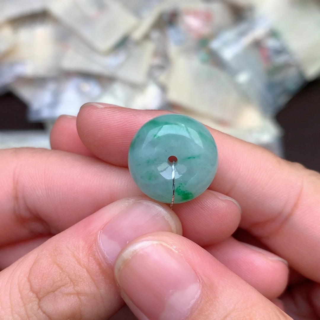 翡翠未镶嵌挂件一