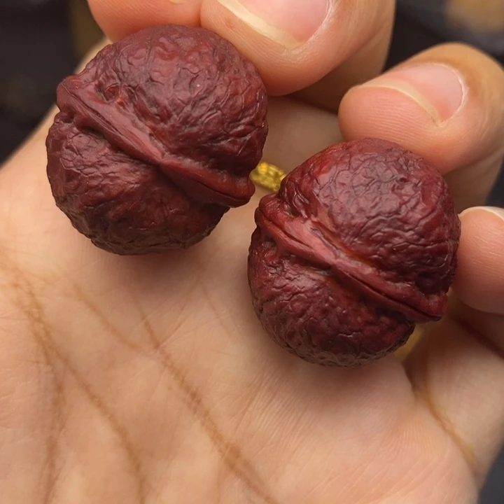 文玩核桃把件27尺鸽子蛋