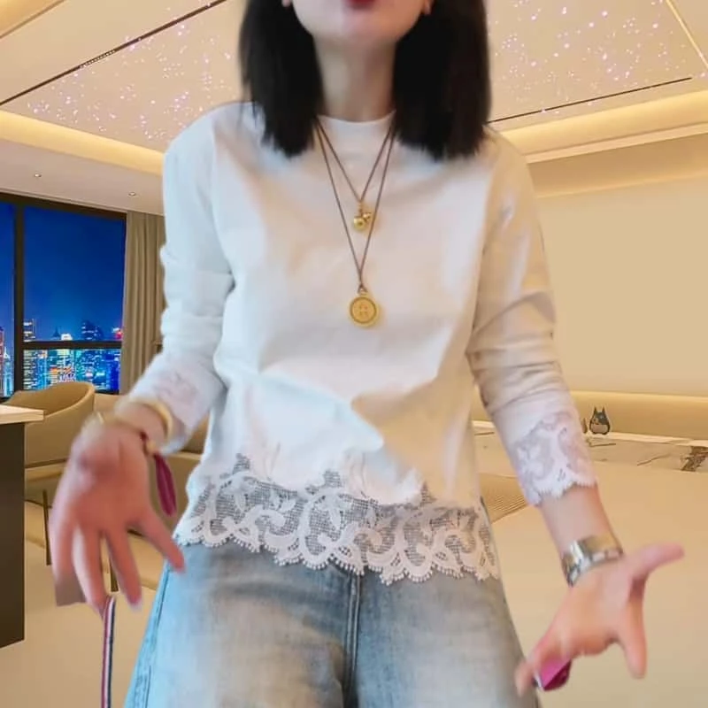 春季长袖韩系蕾丝提花上衣女士2025休闲气质洋气宽松圆领拼卫衣
