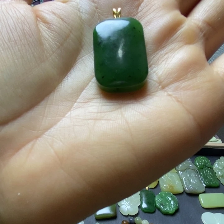 和田玉（糖玉）未镶嵌颈饰