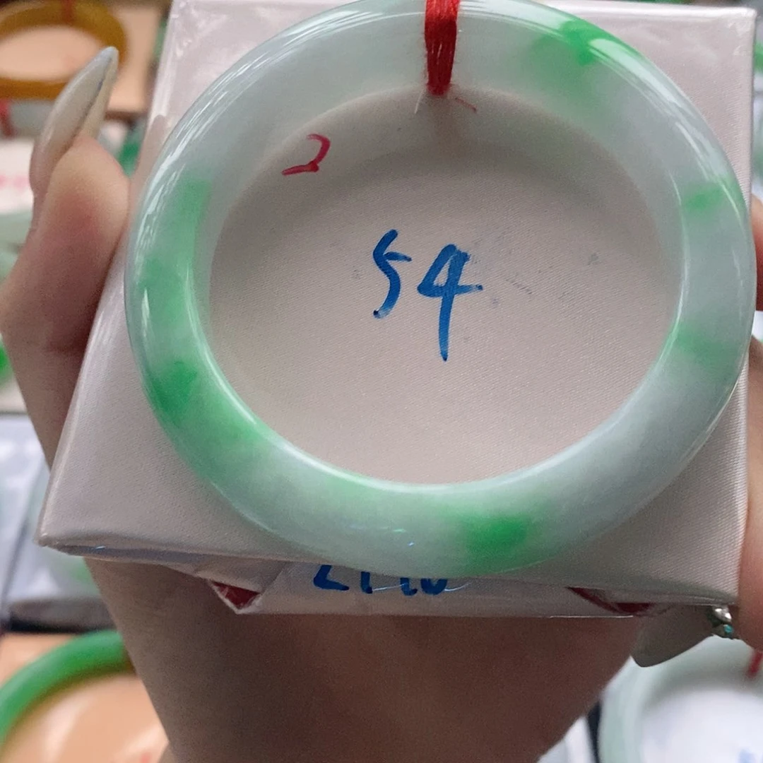 翡翠手镯未镶嵌手镯