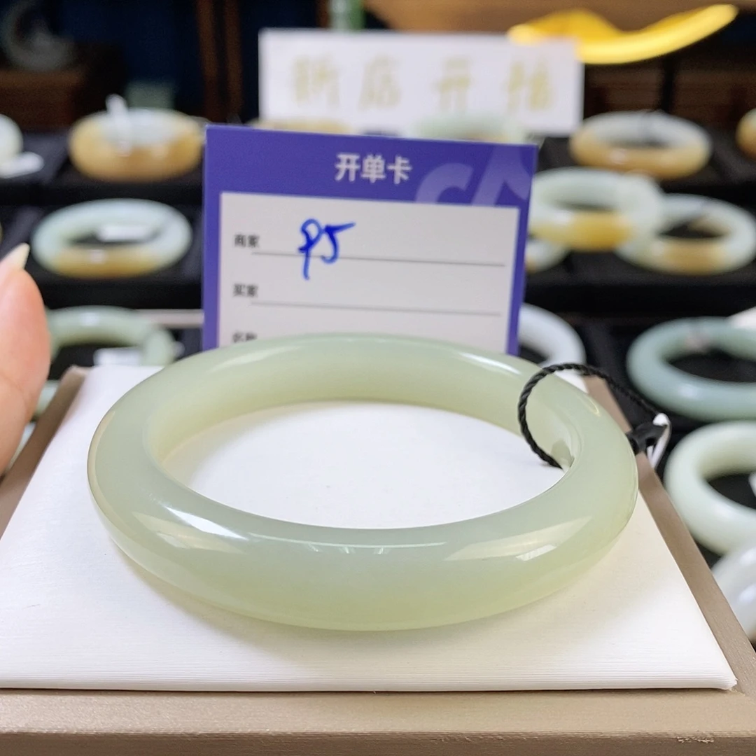 未镶嵌手镯和田玉卿***壹