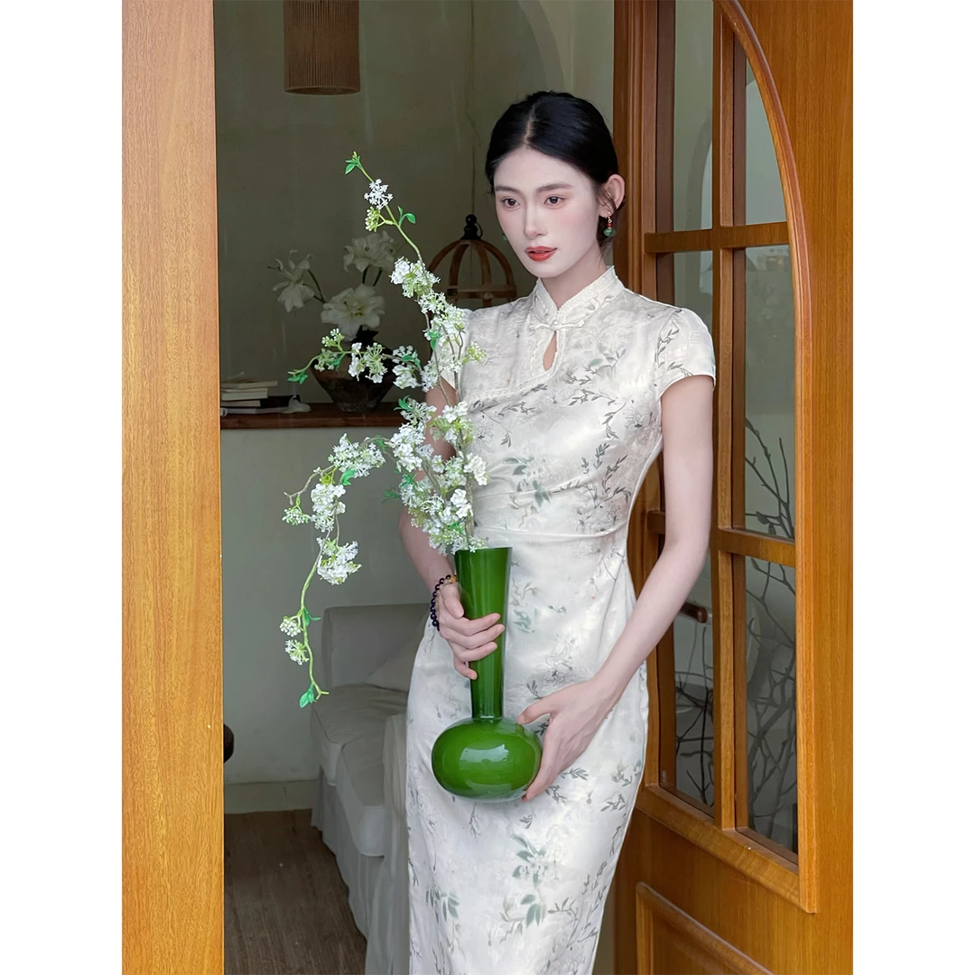 凌茜恣禾【花语】国风新中式浅米杏栀子花提花旗袍气质高级感旗袍裙